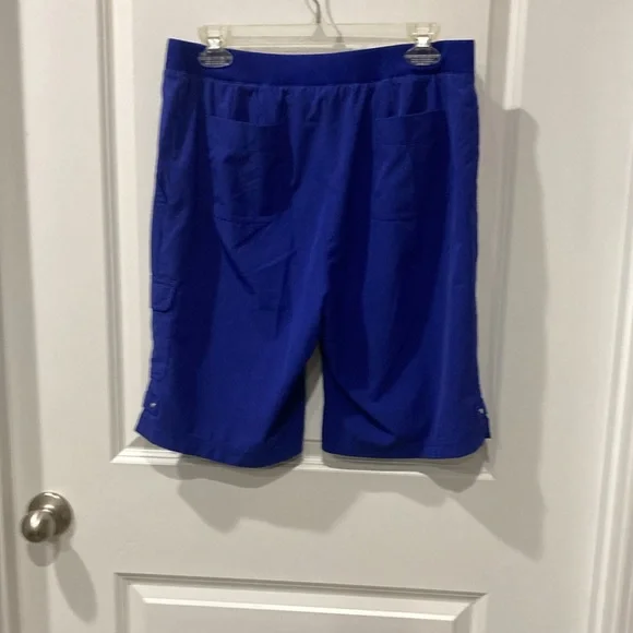 Chico’s Zenergy Neema Cargo Shorts Size 1 - Picture 5 of 9